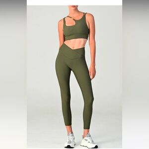 Melrose army ribbed workout set